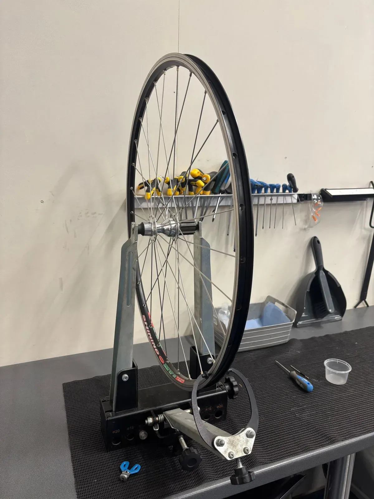 Wheel building image