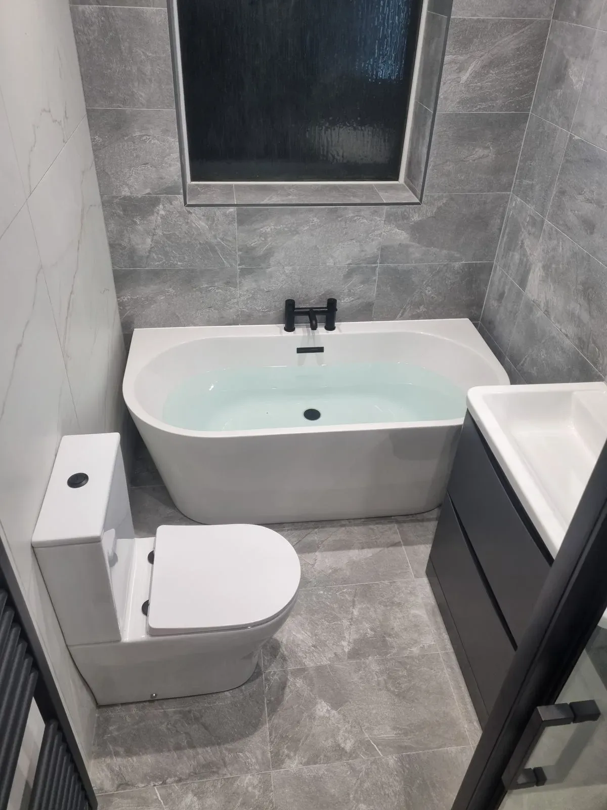 Descriptive text for the image