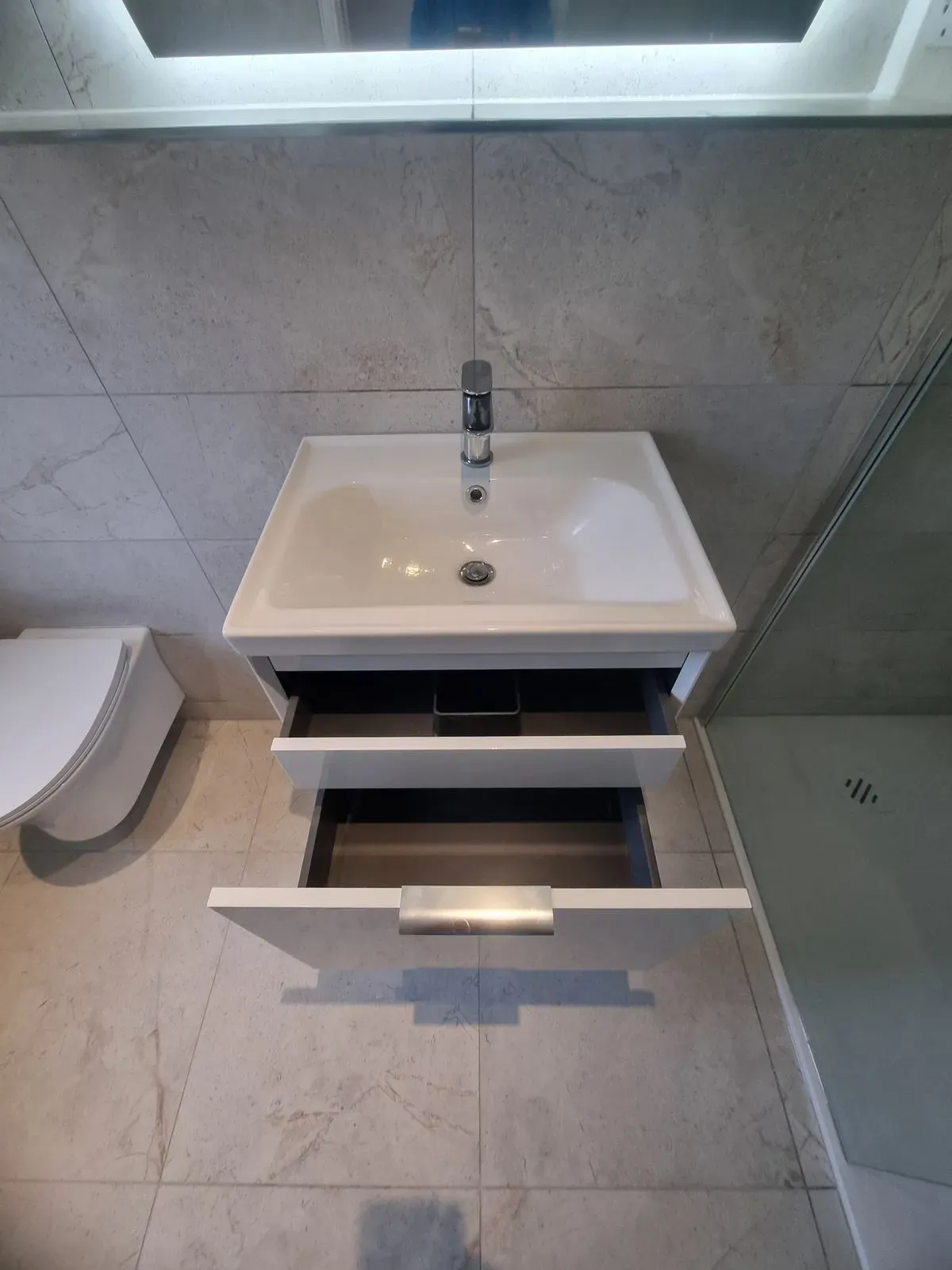 Descriptive text for the image