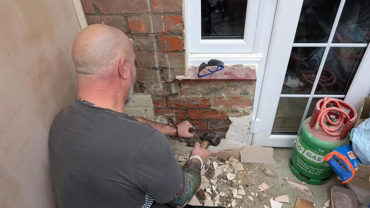 Damp Proofing image background image