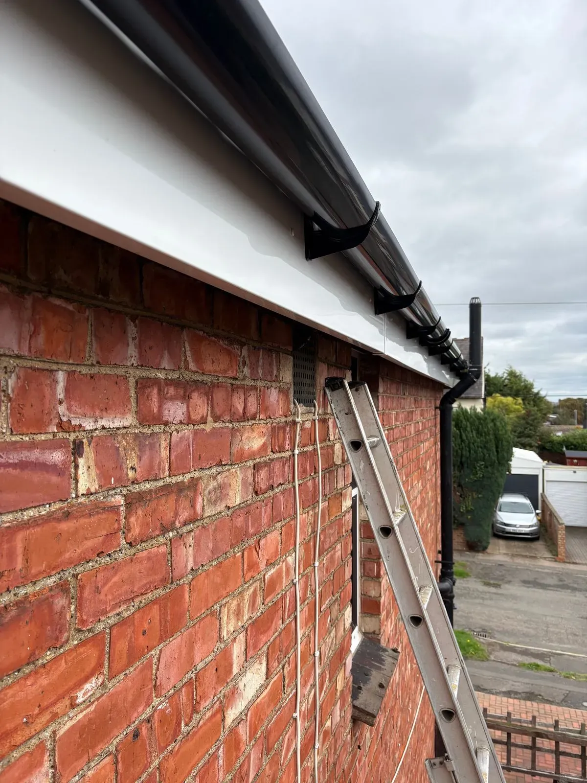 Gutter cleaning image