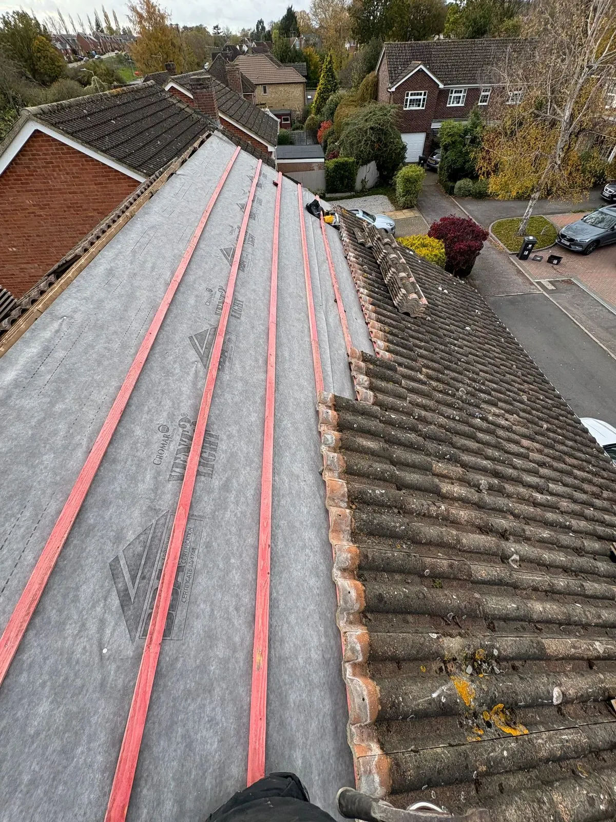 Roof repairs image background image