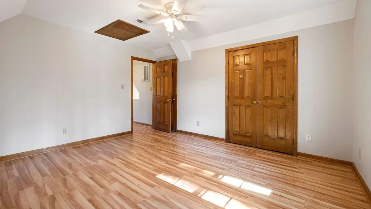 Hard floor cleaning in Ashwell