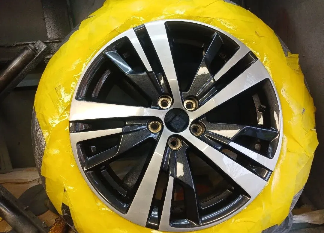 Vehicle detailing and cleaning image background image