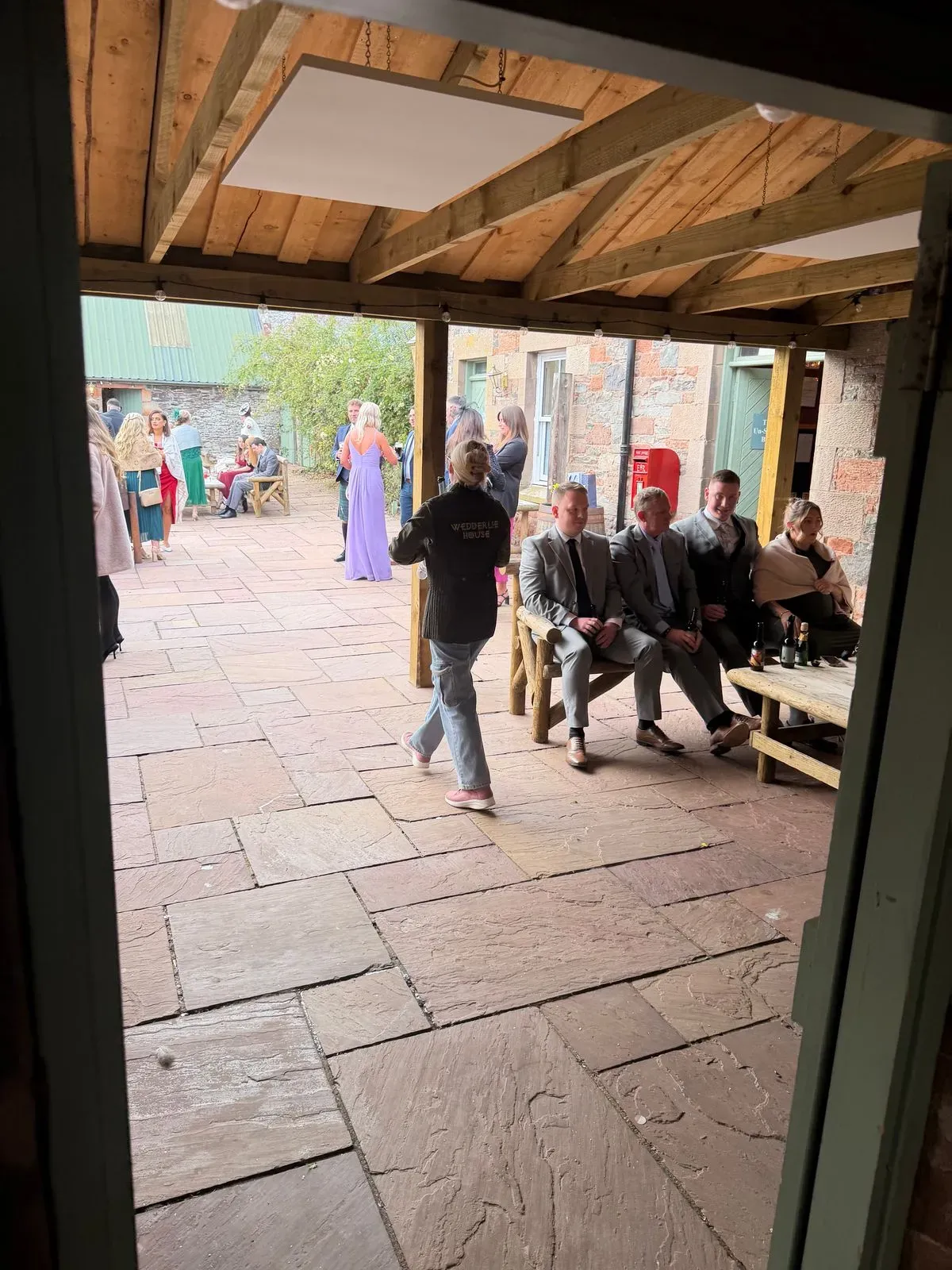 Descriptive text for the image