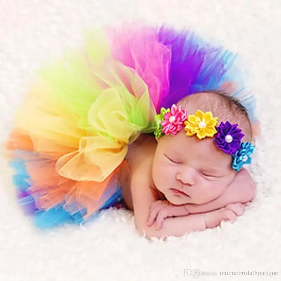 Rainbowbabyclothing &childrenswear  logo