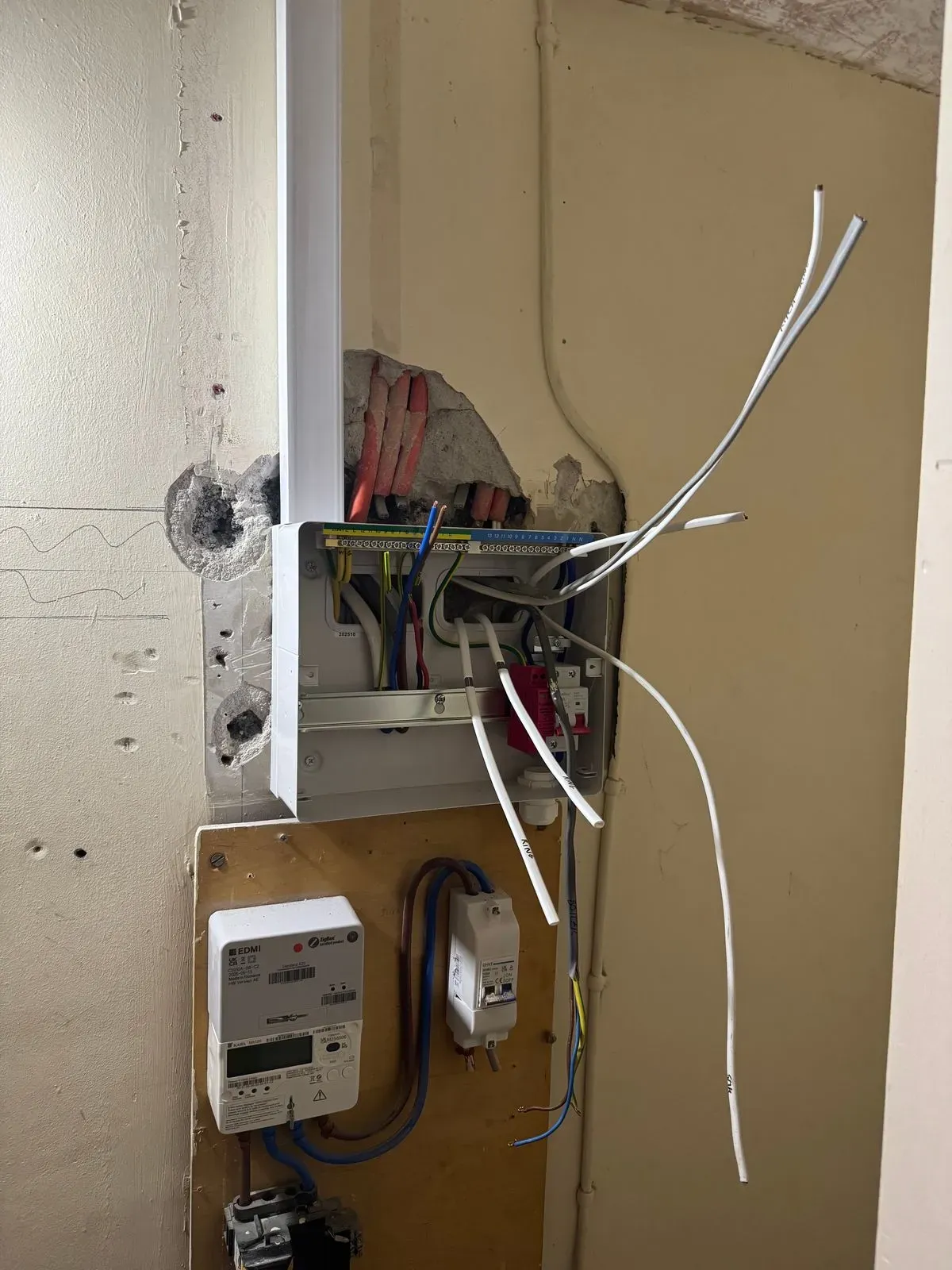 Rewires image background image