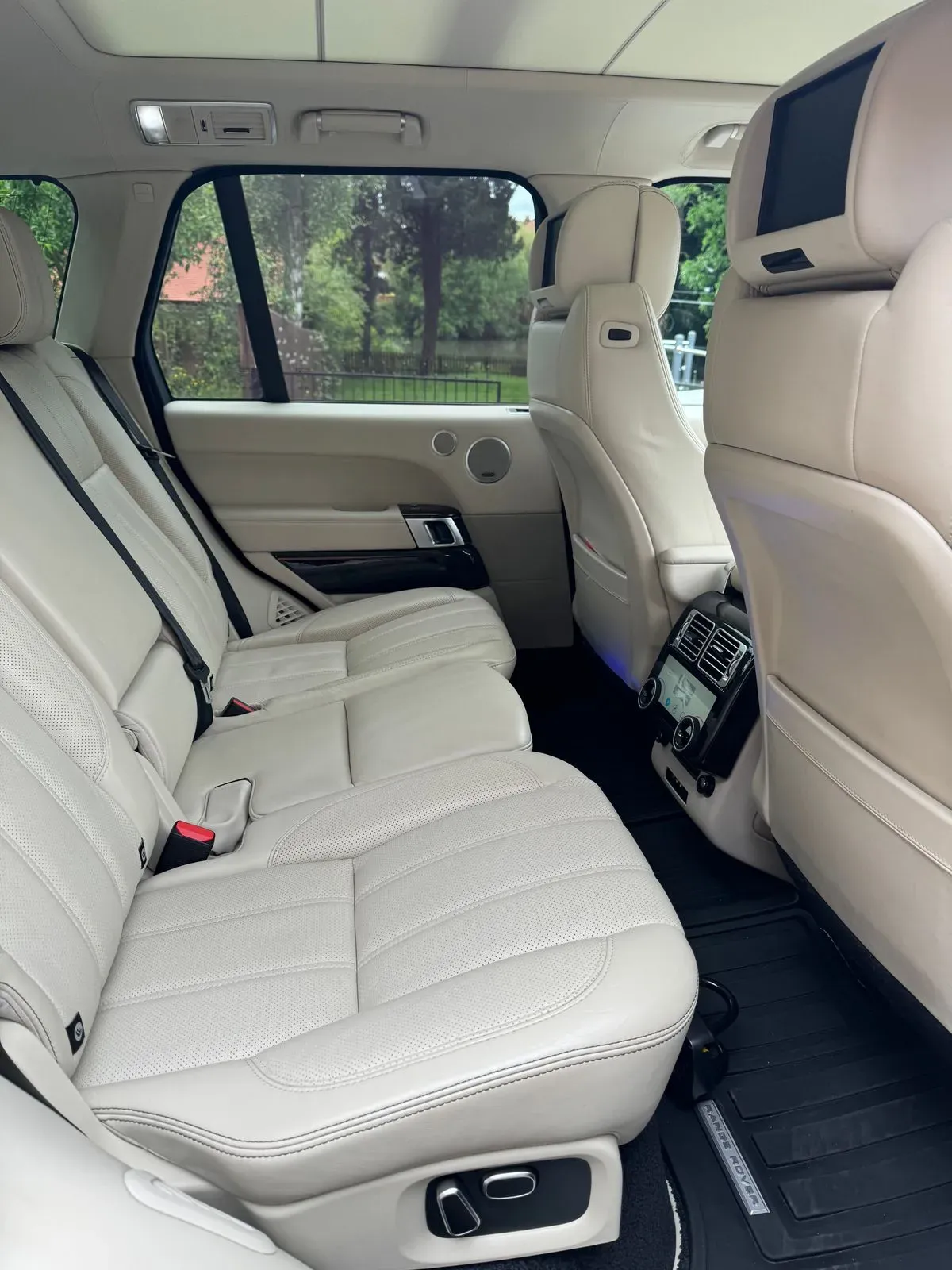 Executive wedding transport image