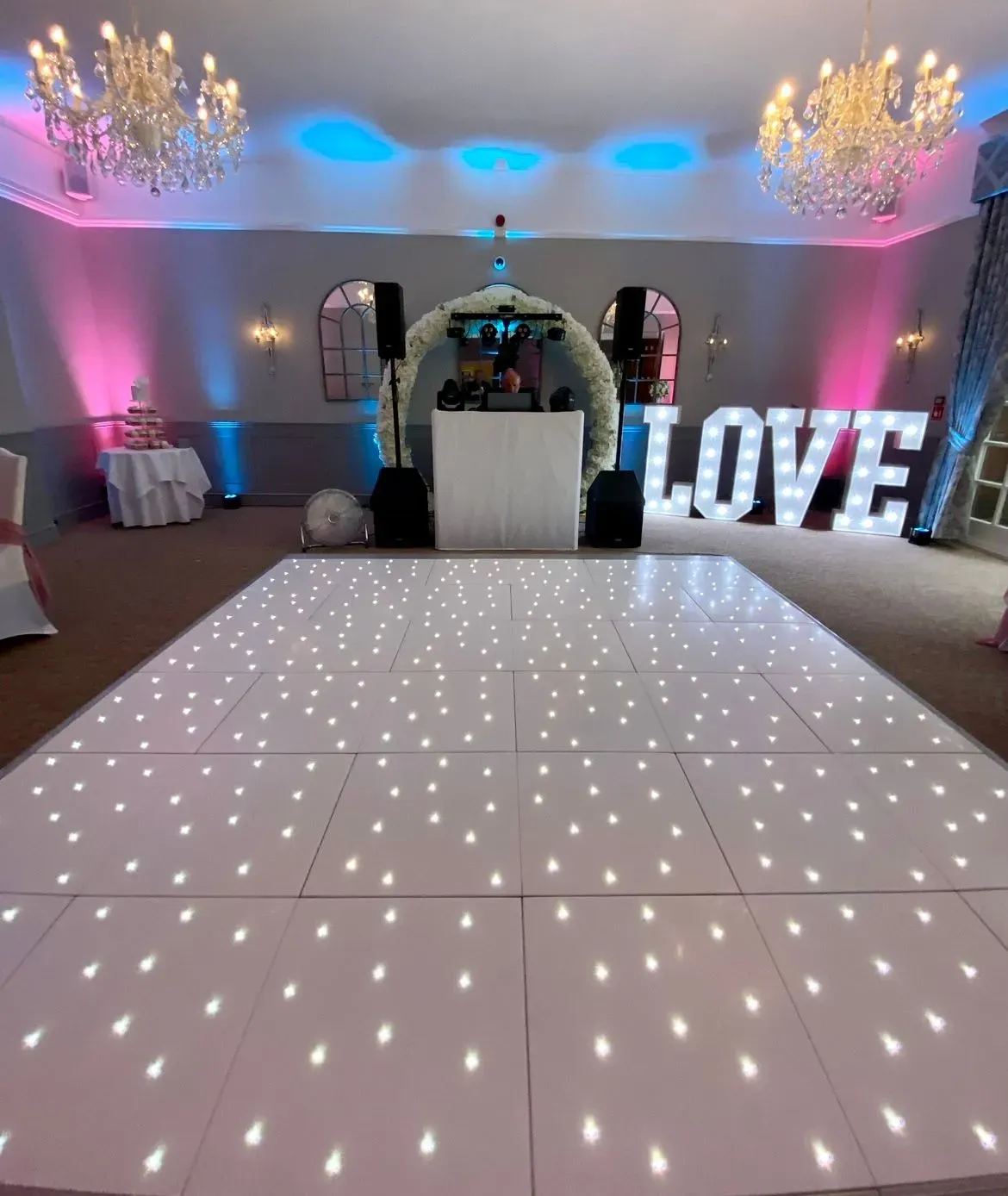 VW Camper wedding transport image