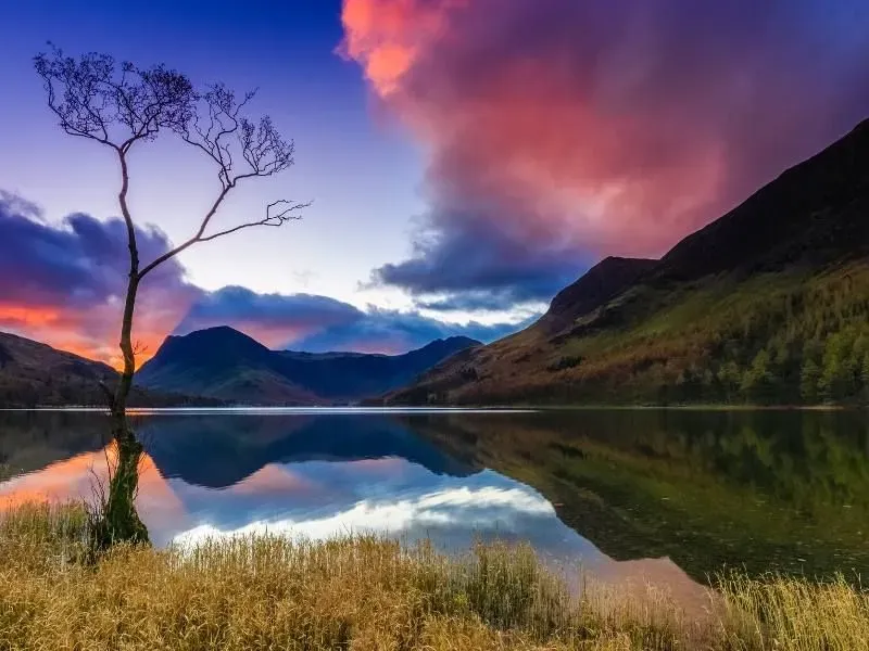 8226567733875-a1pjfu6e10jcu5medubva-Lake-District-England-a-beautiful-view-over-a-lake thumbnail image