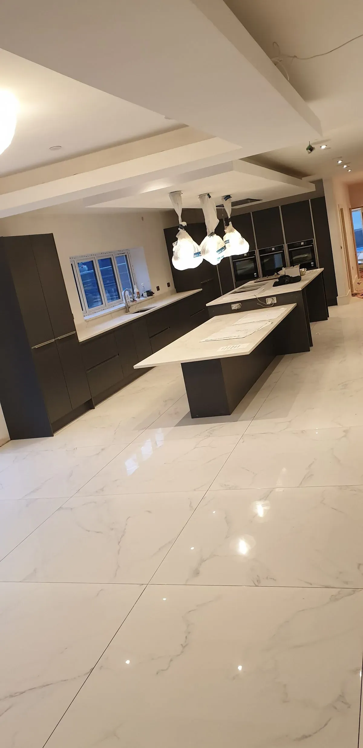 Porcelain Tiling image