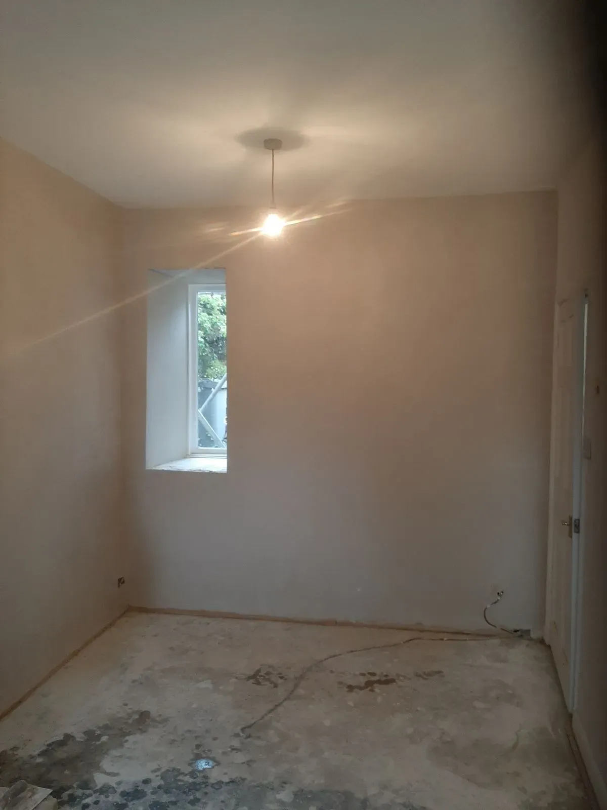 Local Colsterworth house with newly screeded floors