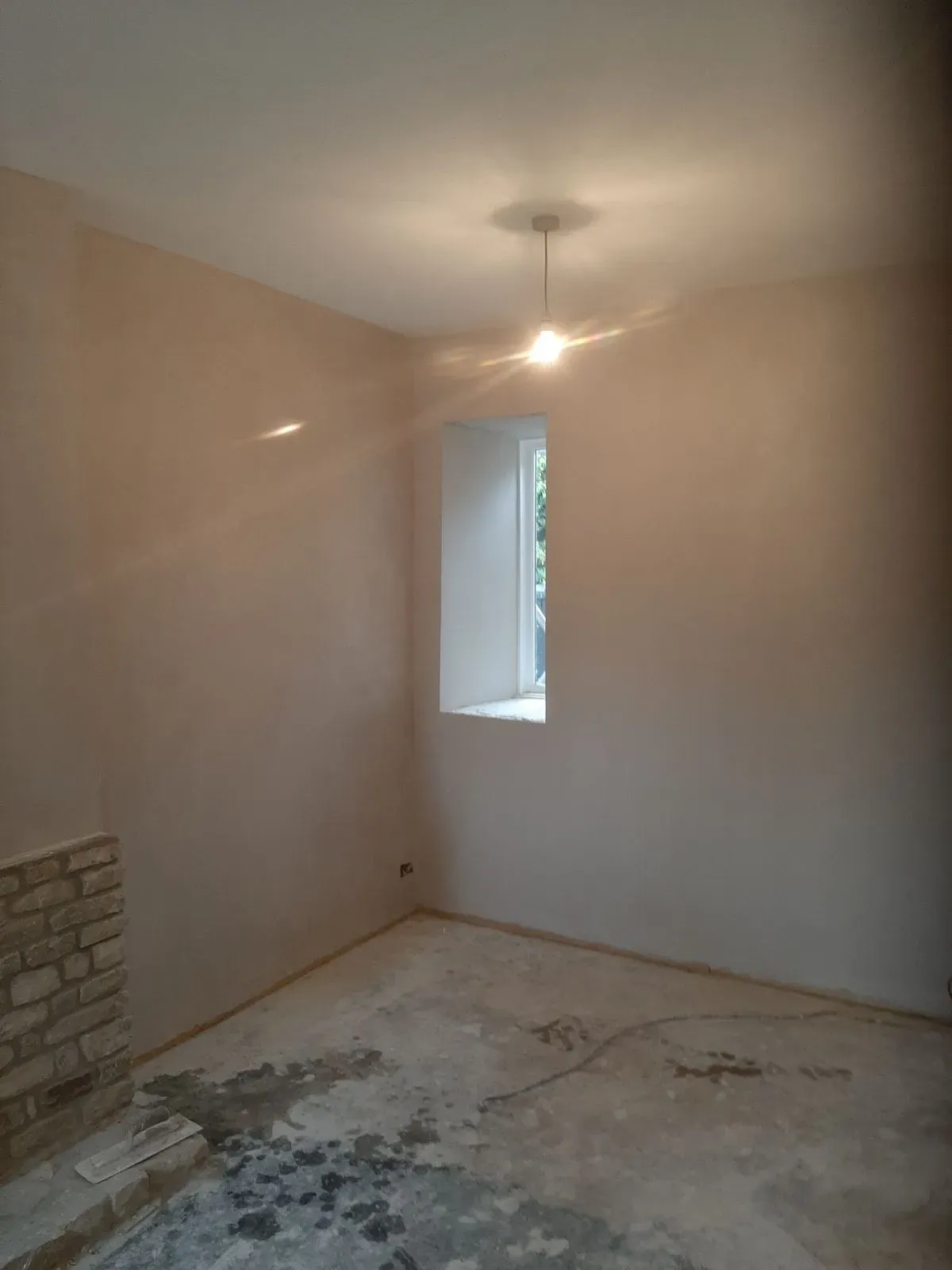 Media wall builder in Great Gonerby with professional tools