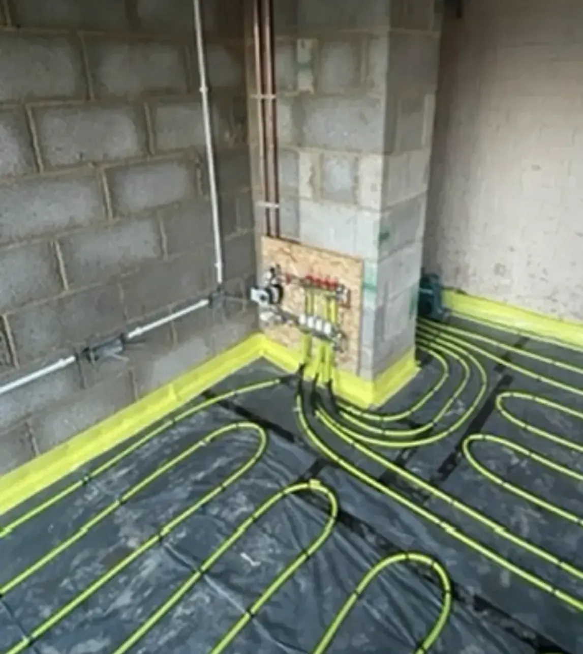 Underfloor heating installation image background image