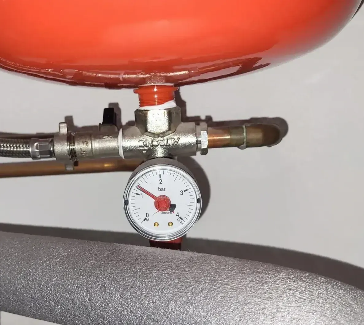 Flat roof leak detection image