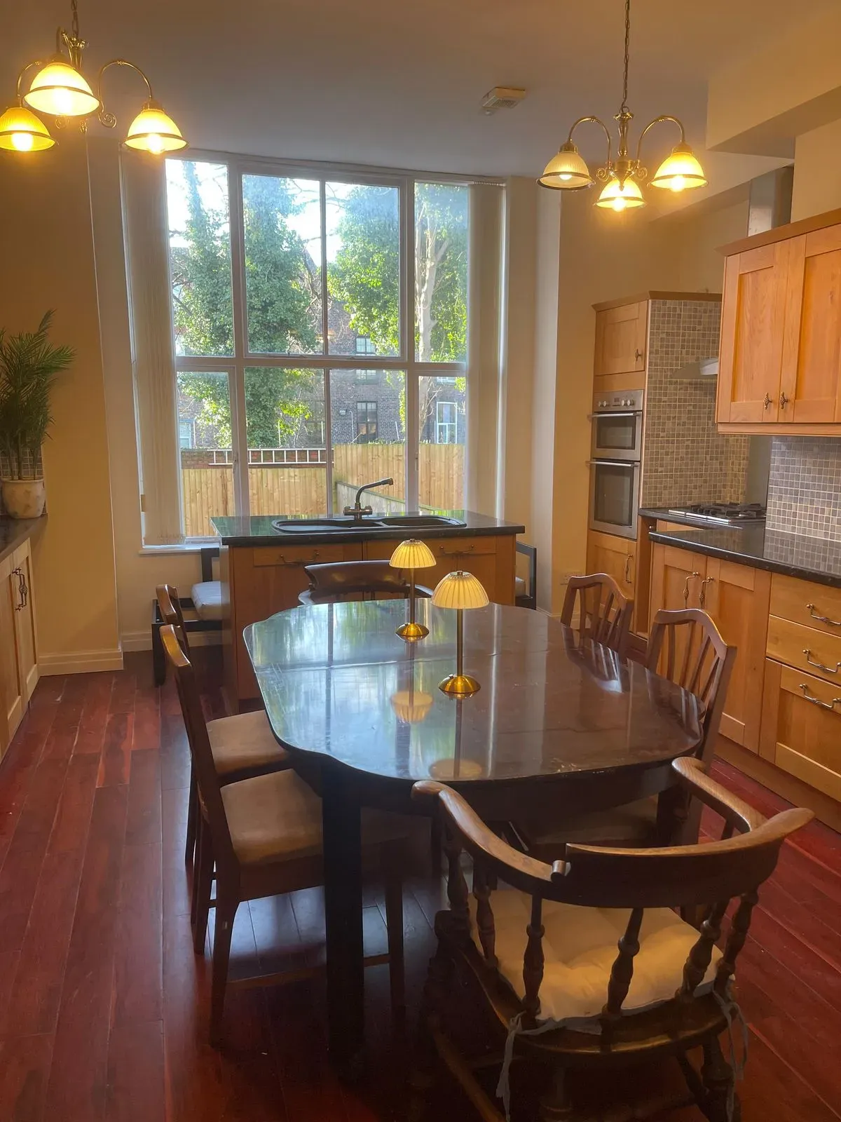 Descriptive text for the image