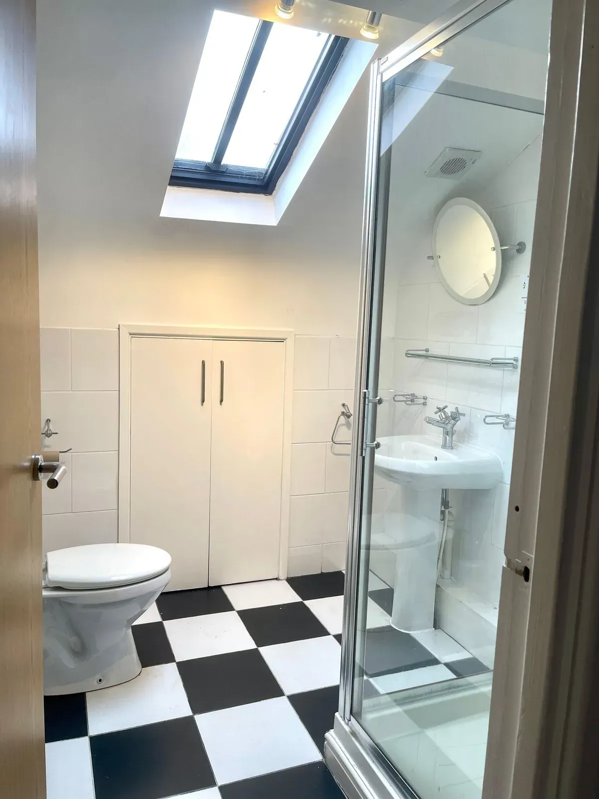 Descriptive text for the image