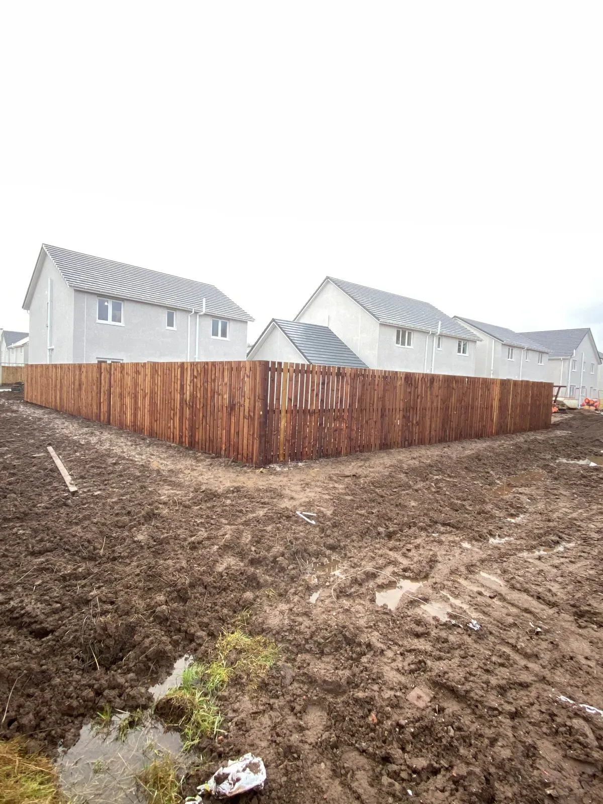 Timber Driveway Gate repairs image background image
