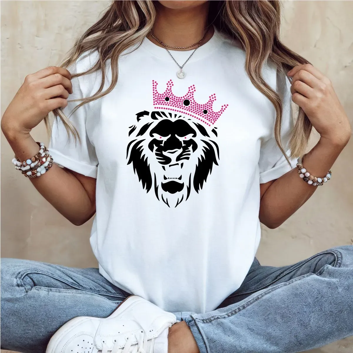 8226308232148-p4ma35hepi10lyz1cin7ph-Lion---Crown---T-Shirt thumbnail image