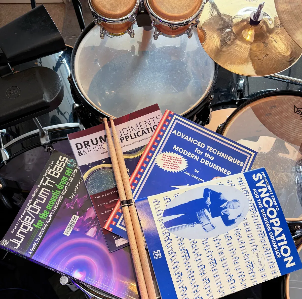 Drum lessons image background image