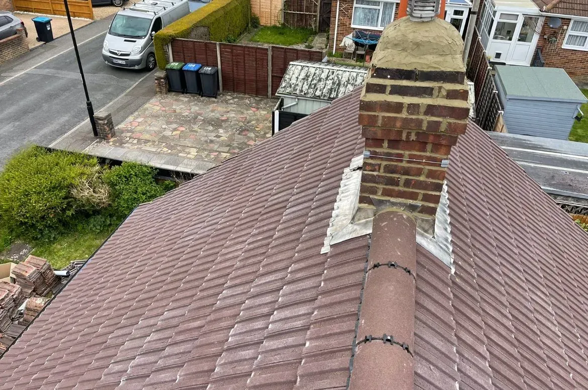 Roof replacement image background image