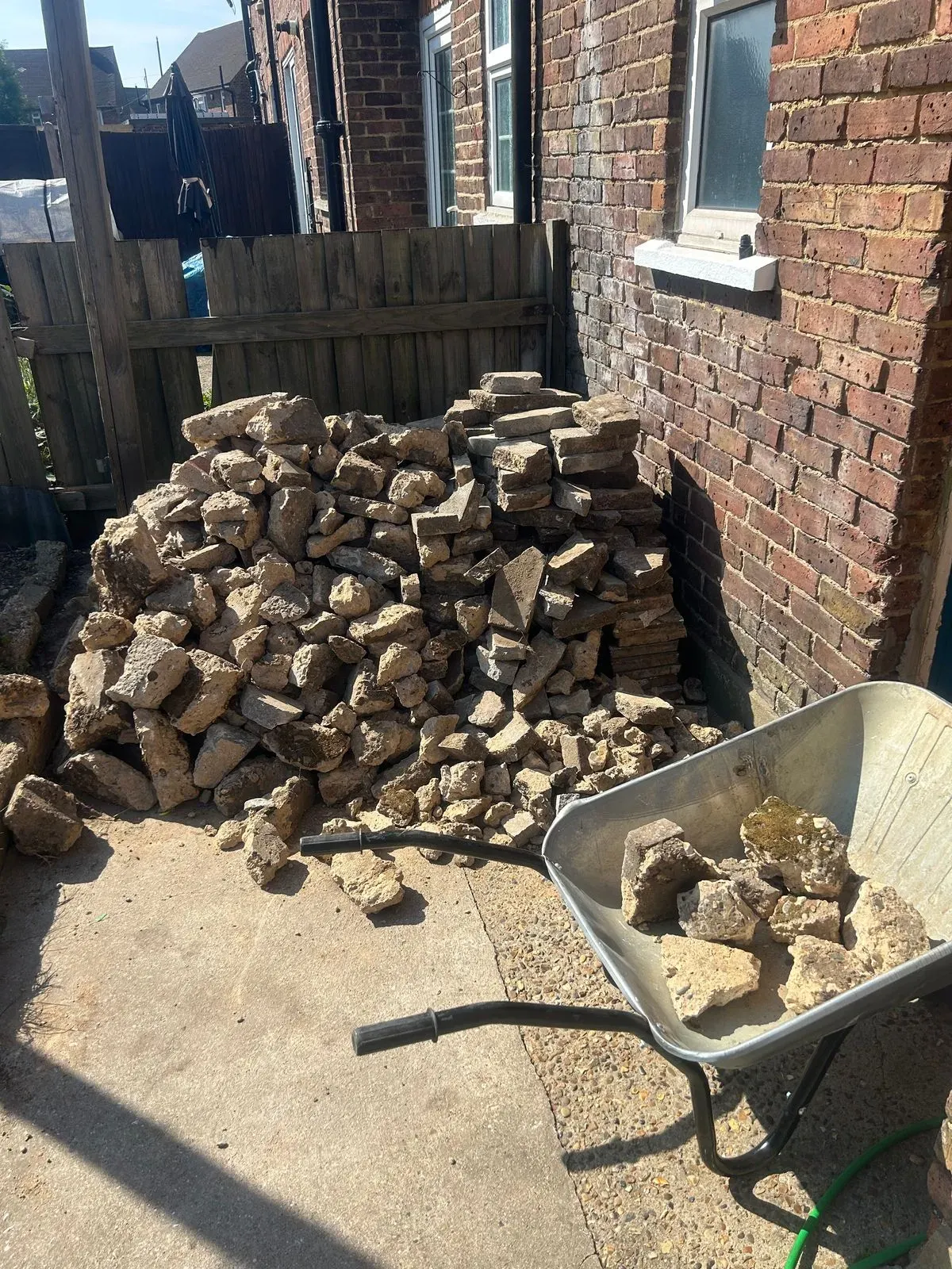 Descriptive text for the image