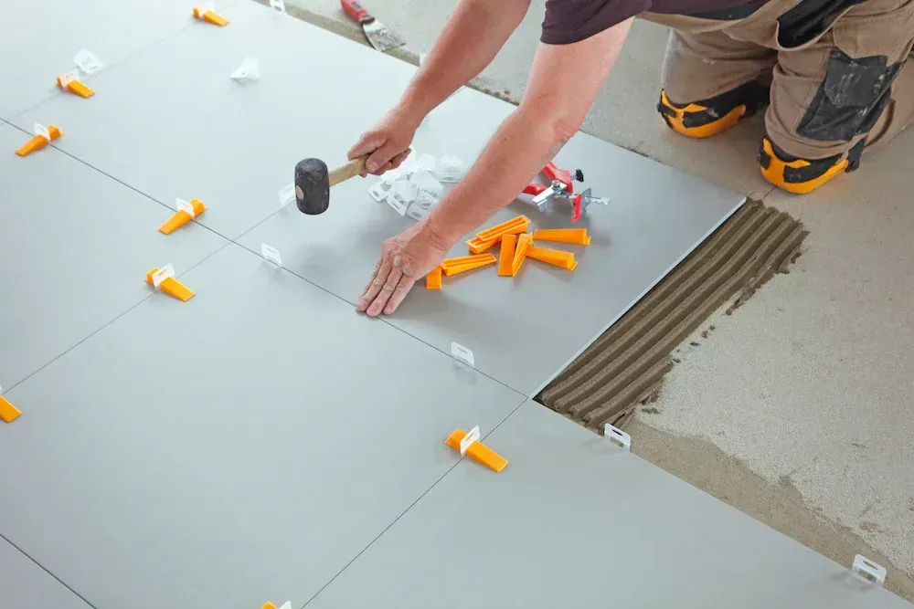 <h3><span style="color:white">Tiling</span></h3> image background image