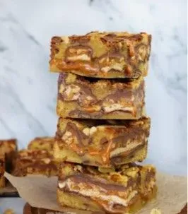 Blondies image background image