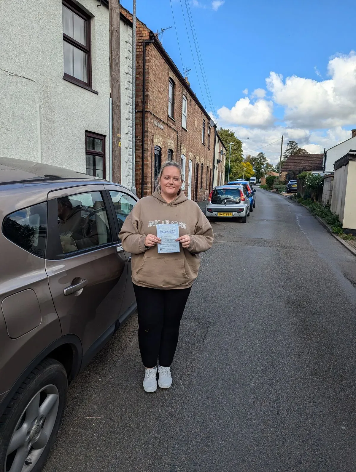 Refresher driving lessons image background image