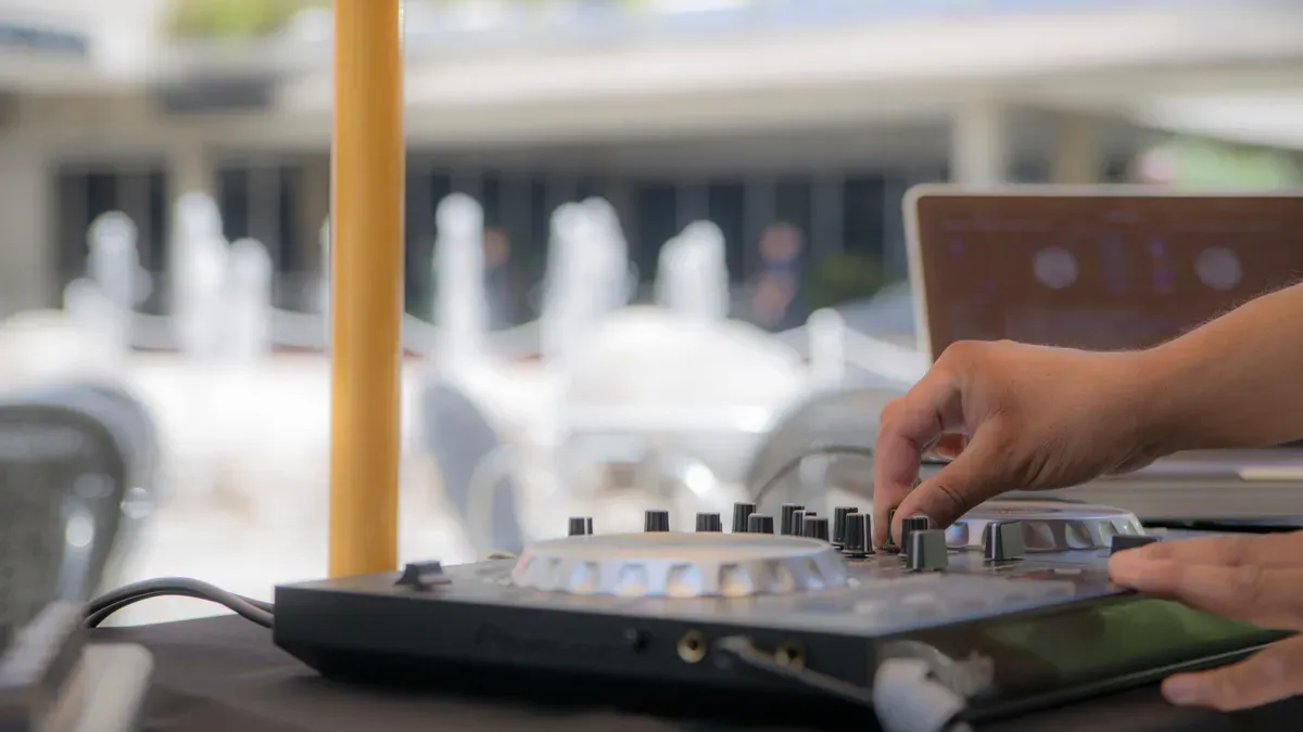 Descriptive text for the image