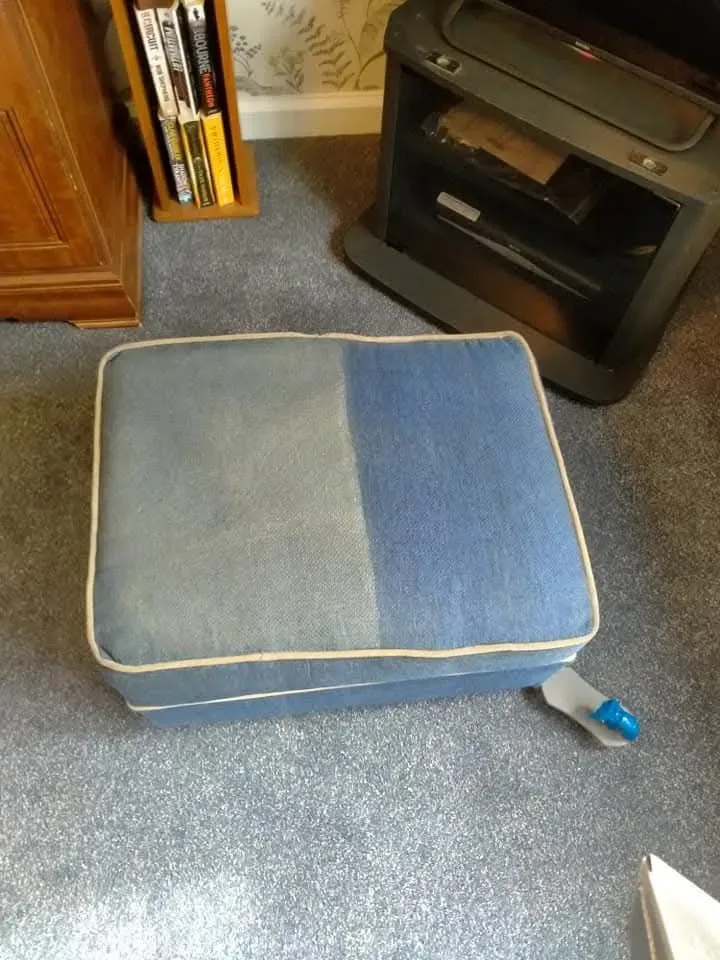 Upholstery cleaning image background image