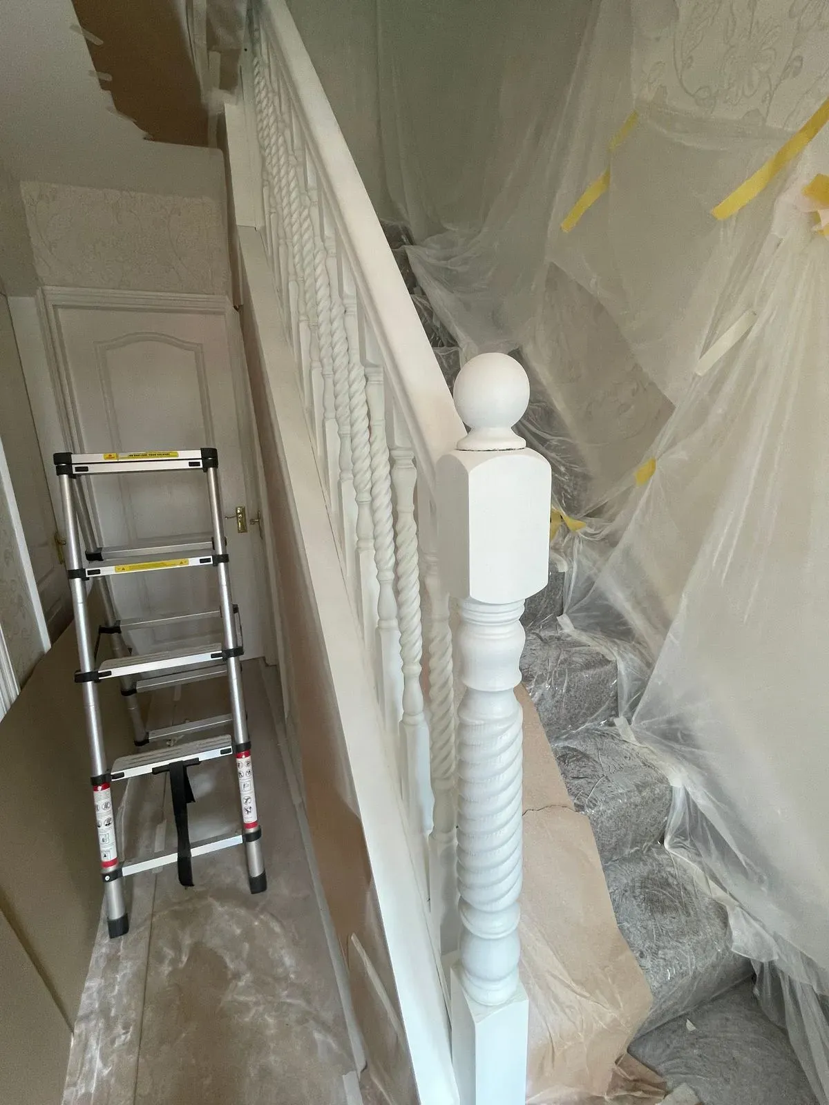 Custom spray finishes for homes image background image