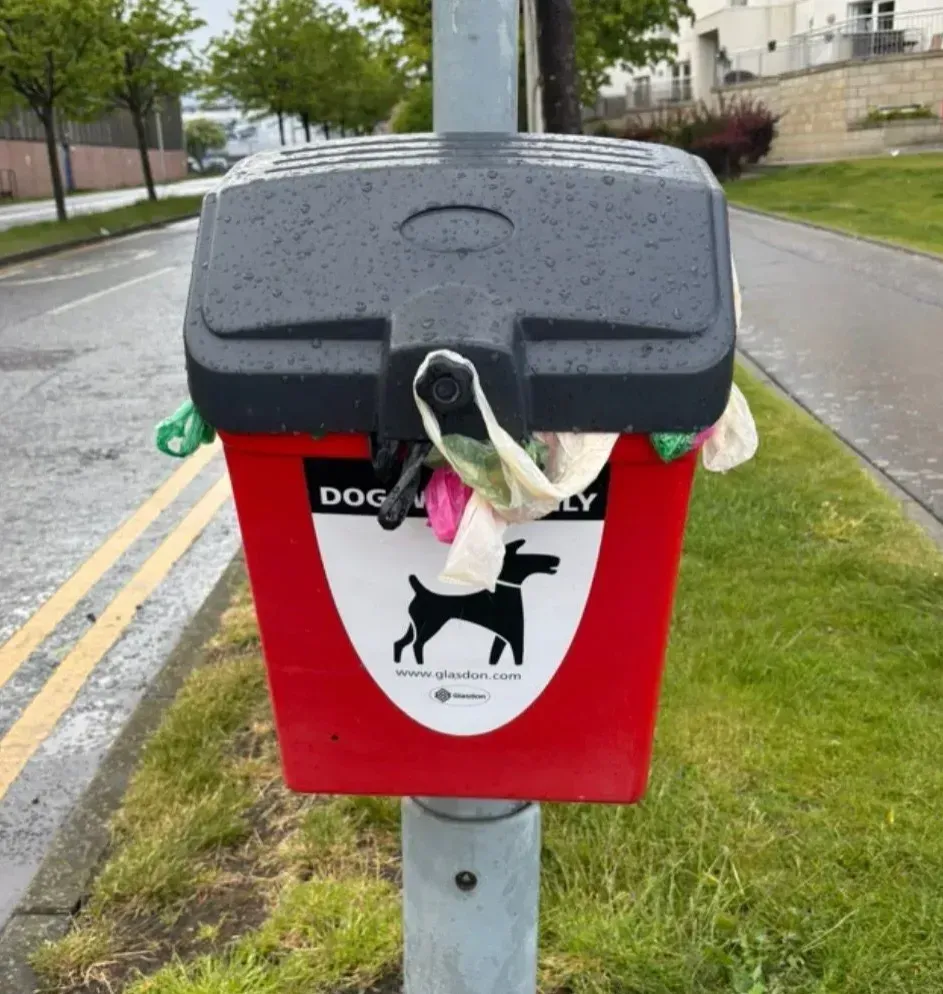 Poo Bin Collection image
