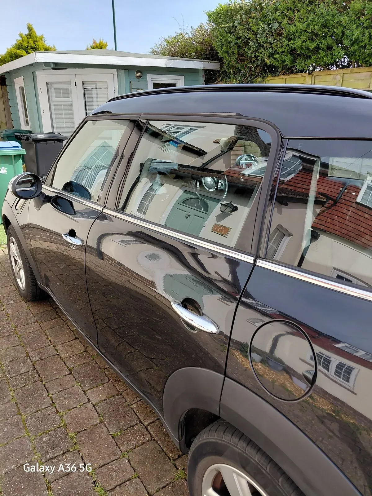 Full exterior wash and wax image