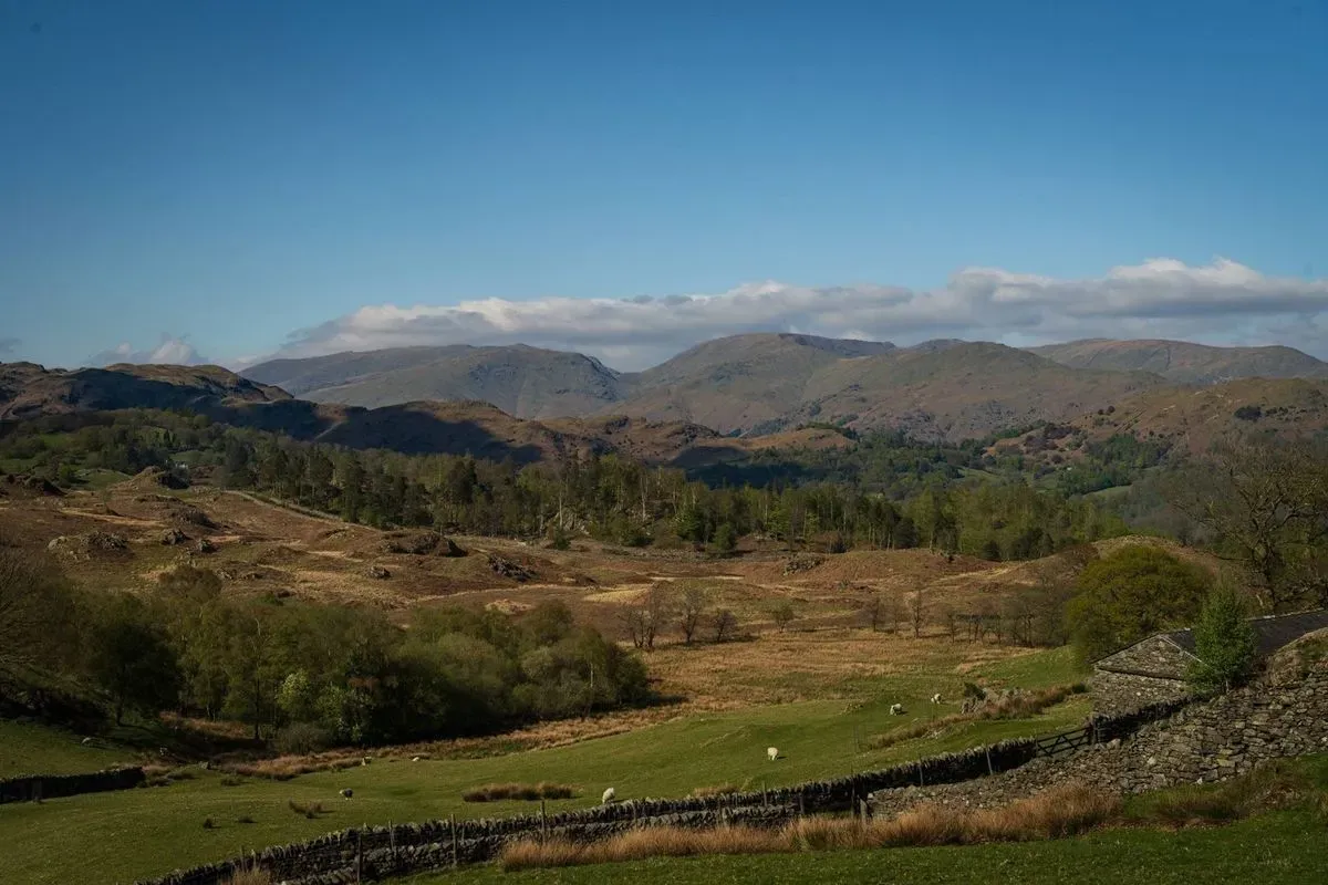 Beautiful garden surrounding the cottage in Lake District