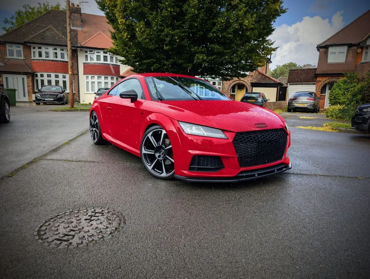 Paint Correction image background image