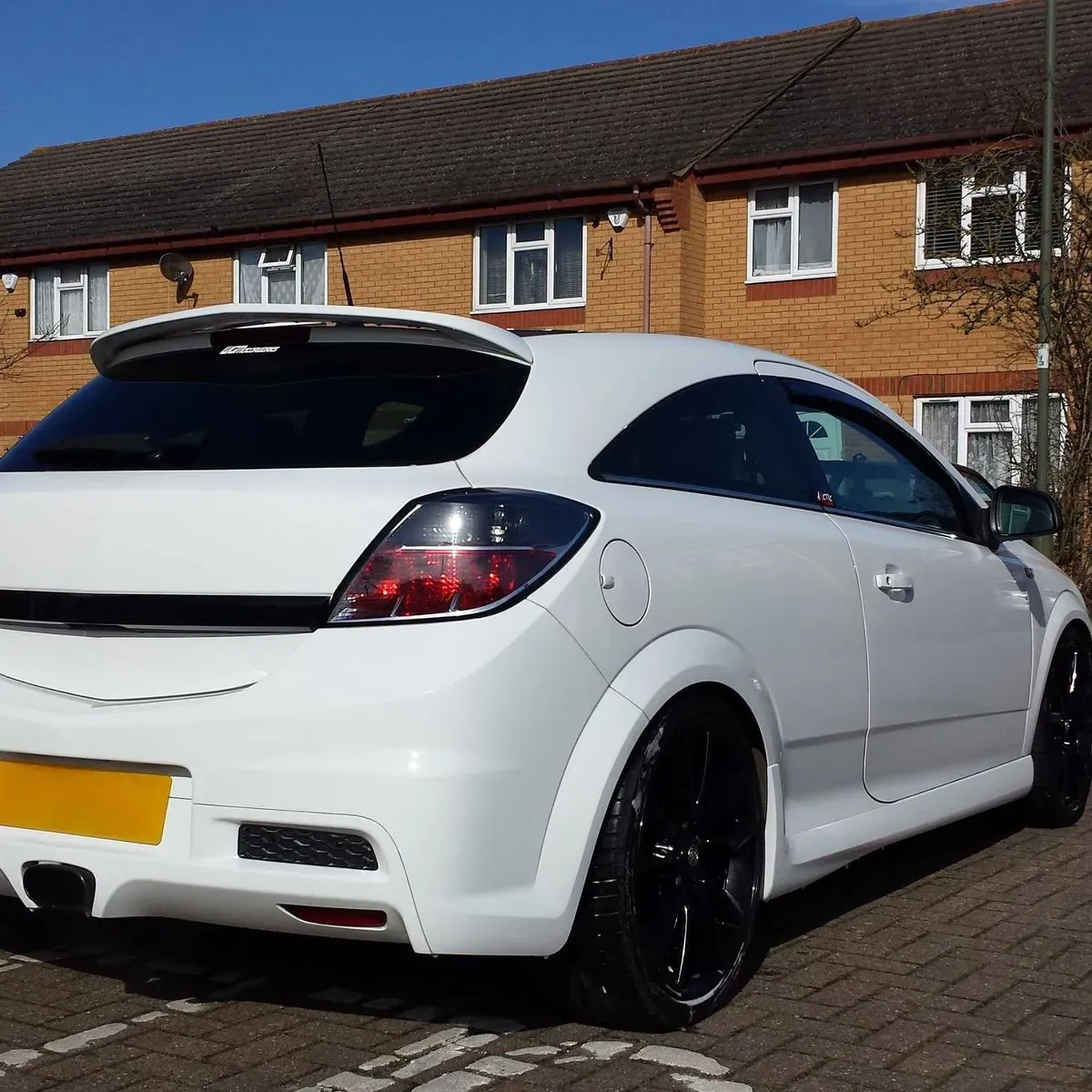 Interior & Exterior Detail image background image