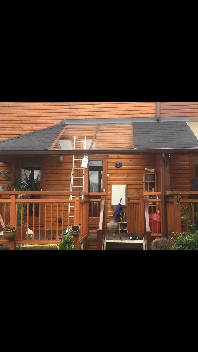 Roof Repairs and Maintenance image background image