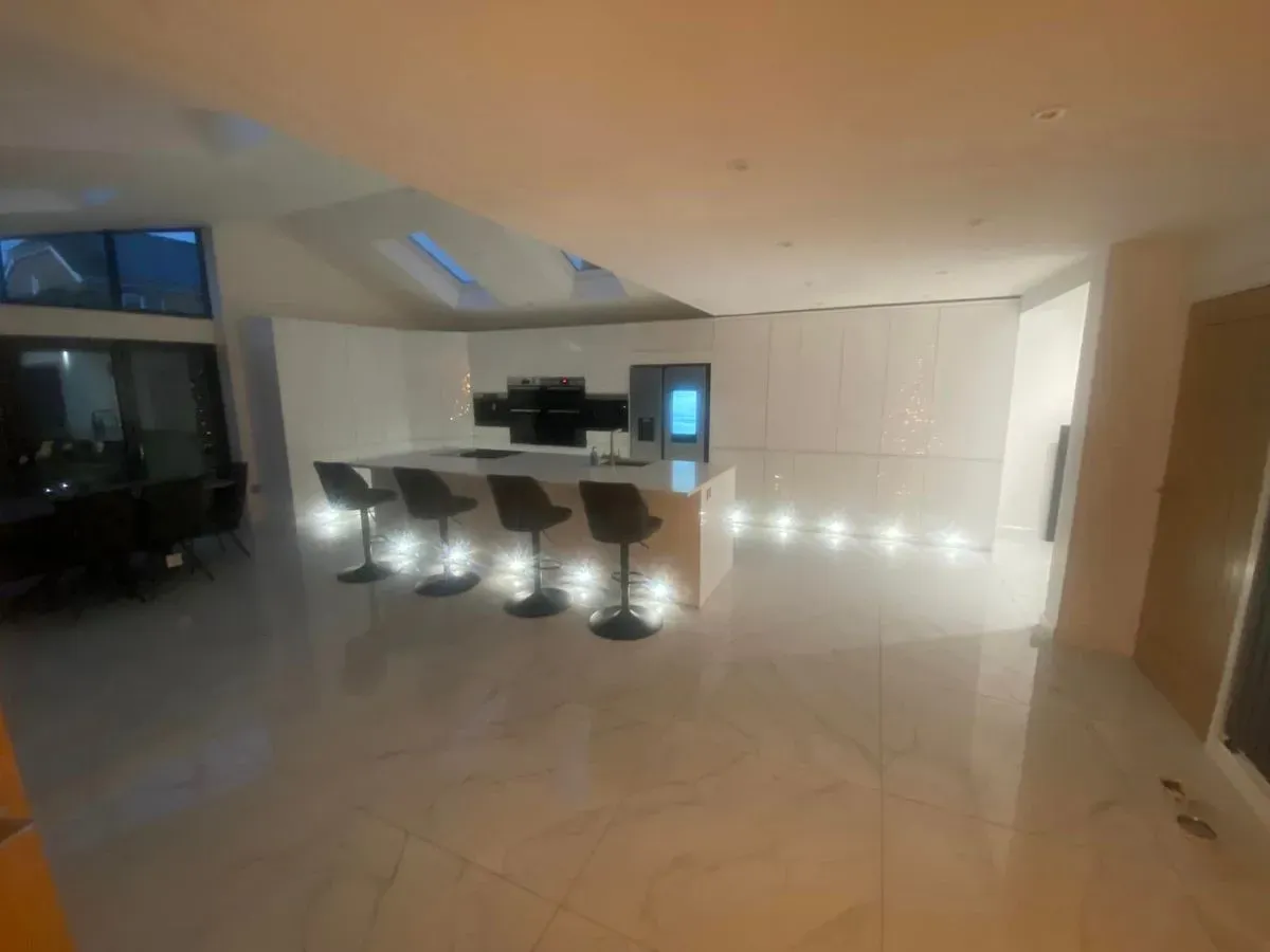 Descriptive text for the image