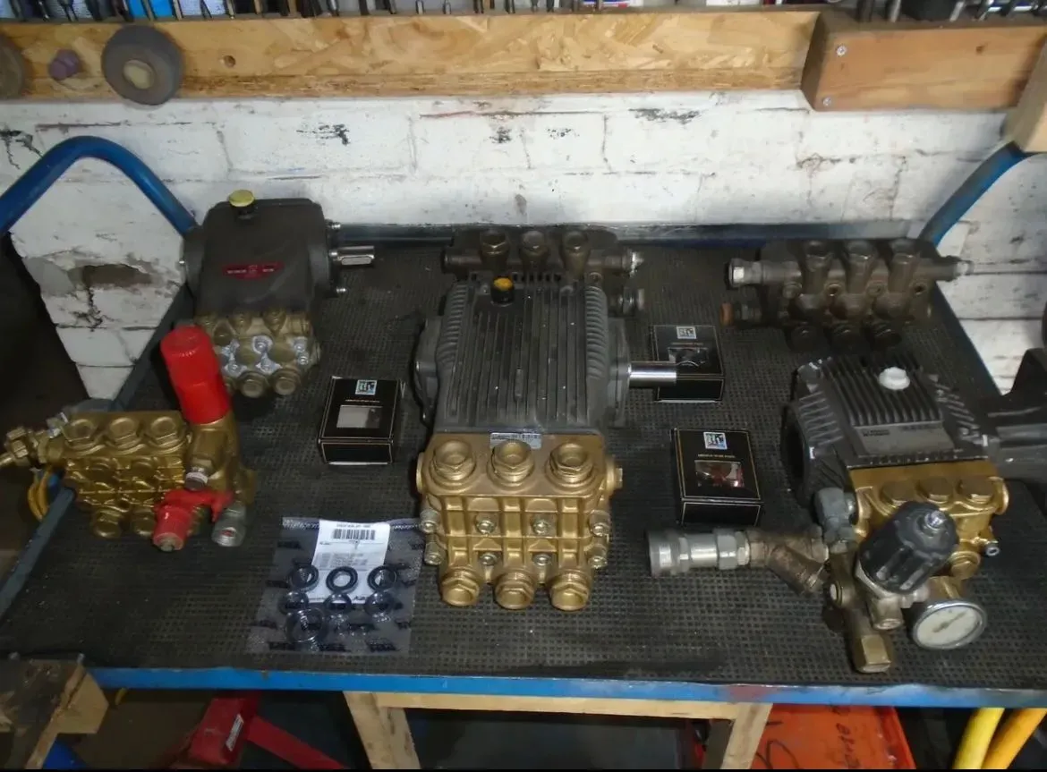 Machine service & repair image background image