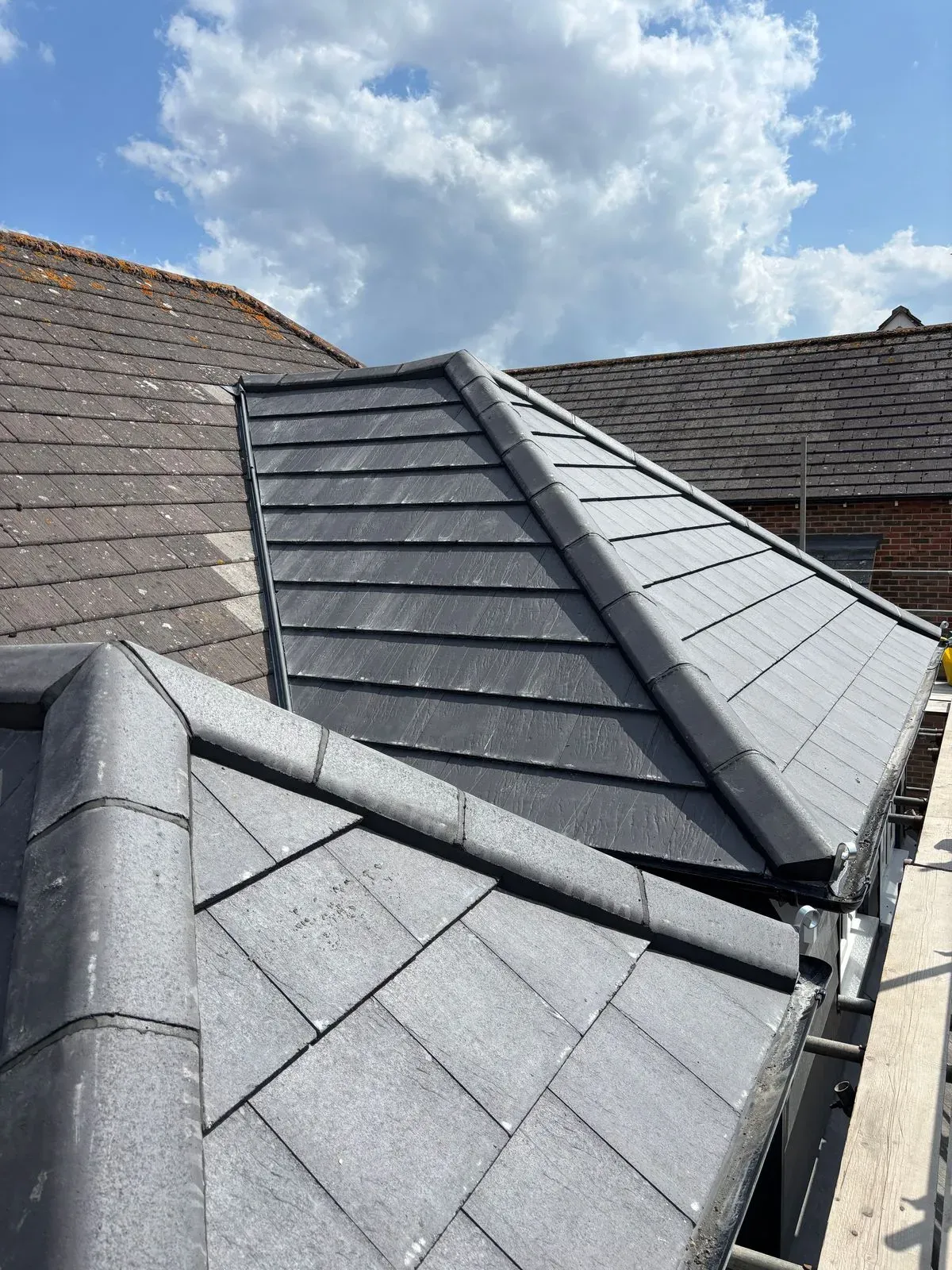 Roof repair image background image