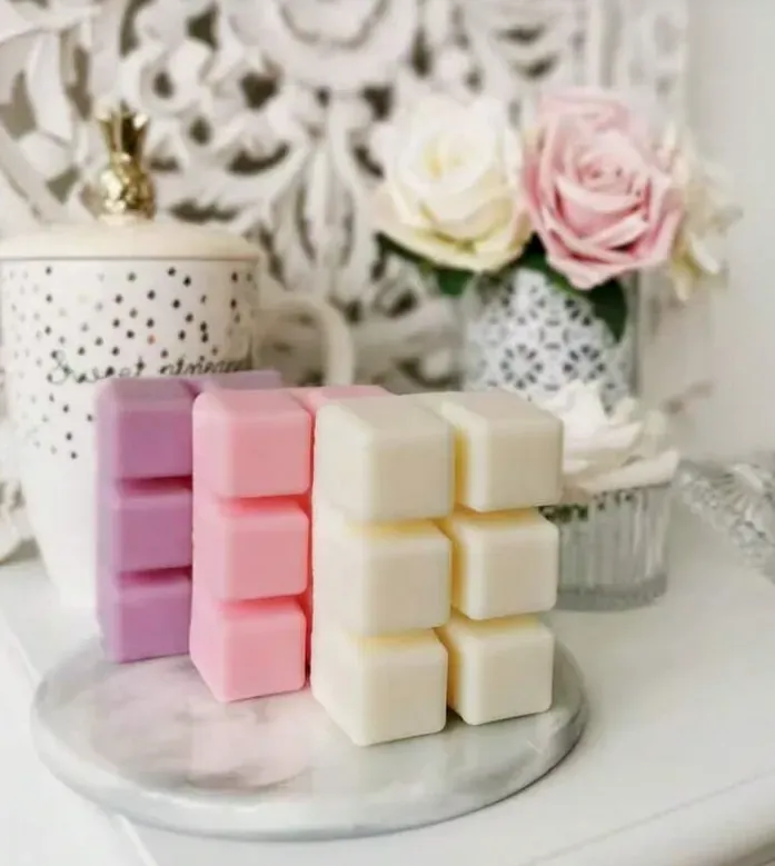 8212388116018-q4d0kb8wnaecc6zigs1xjj-wax-melts-cubes collection background image