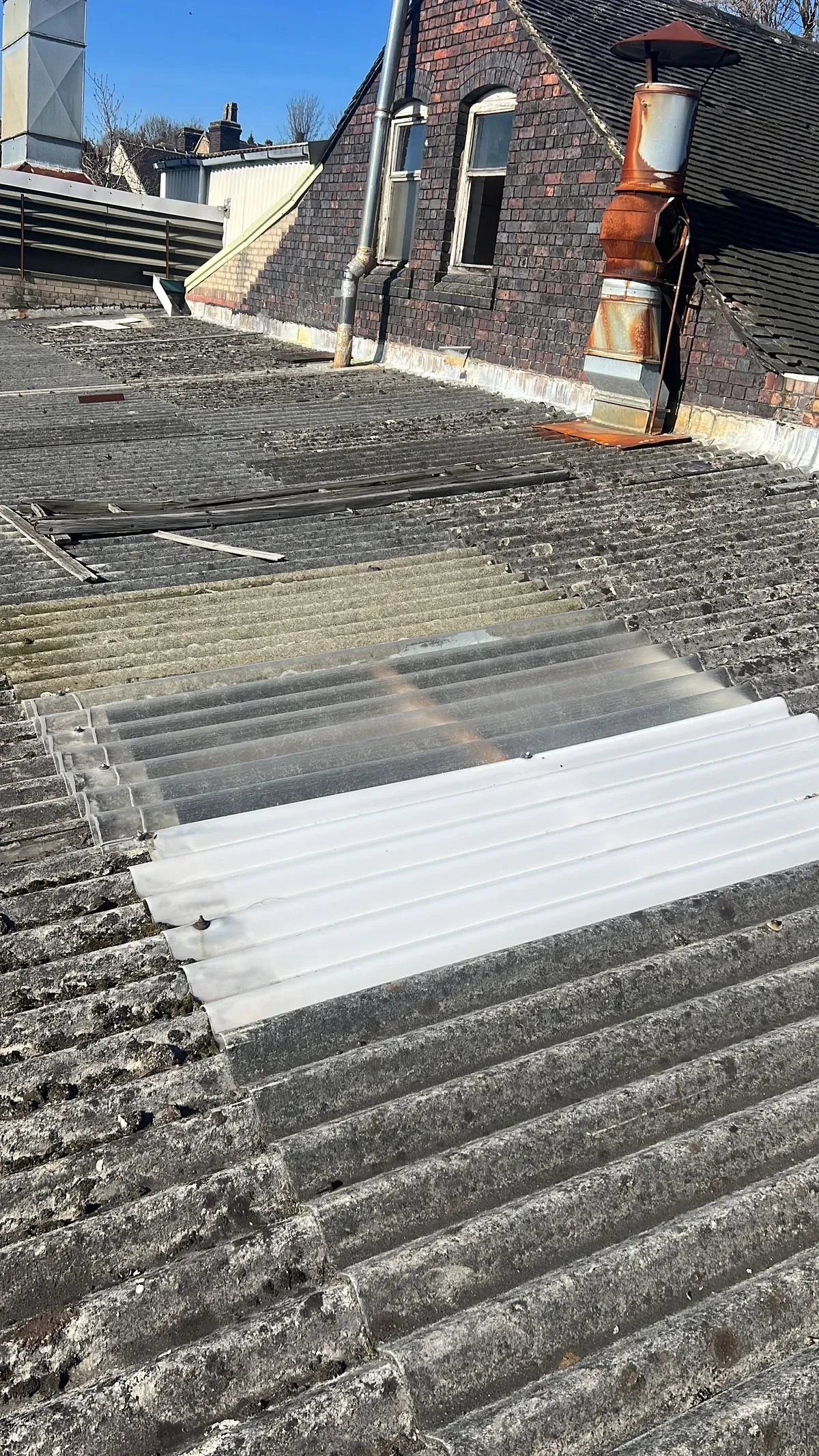 Emergency roof repairs image