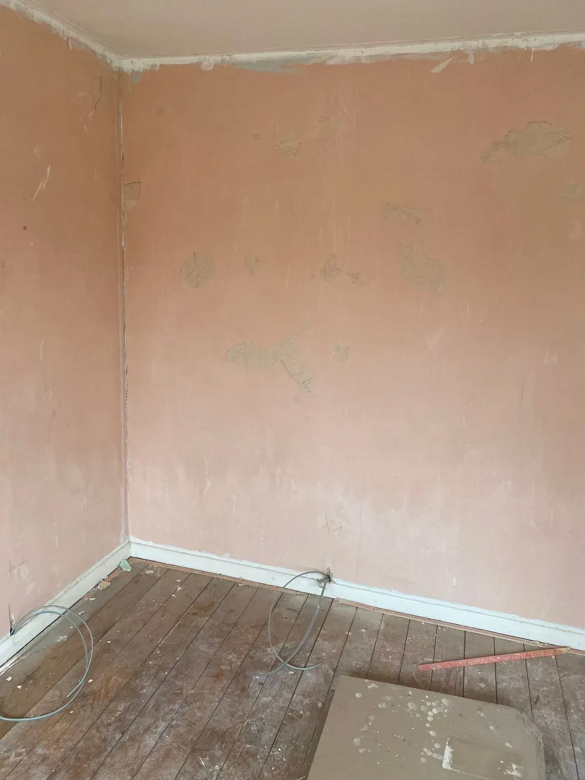 Skimming and overboarding image background image
