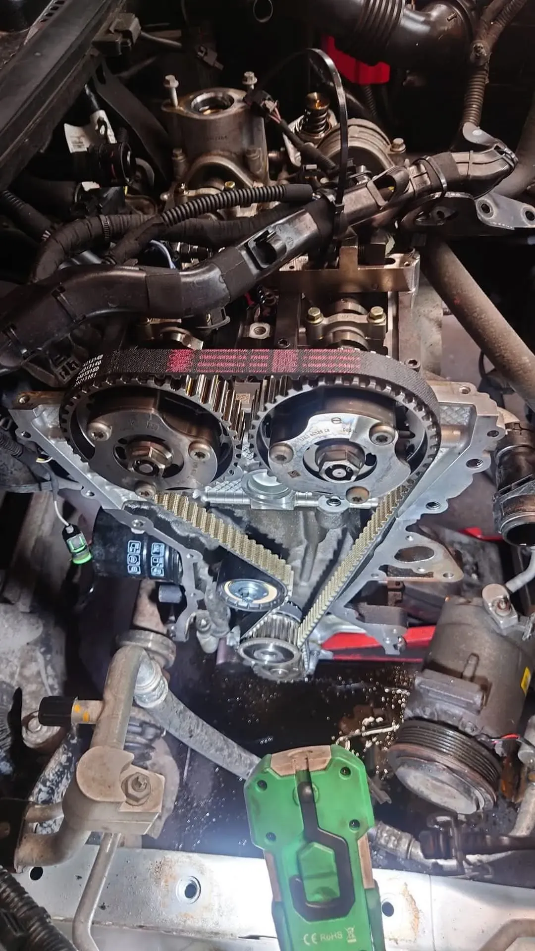 Timing belts / chains image background image
