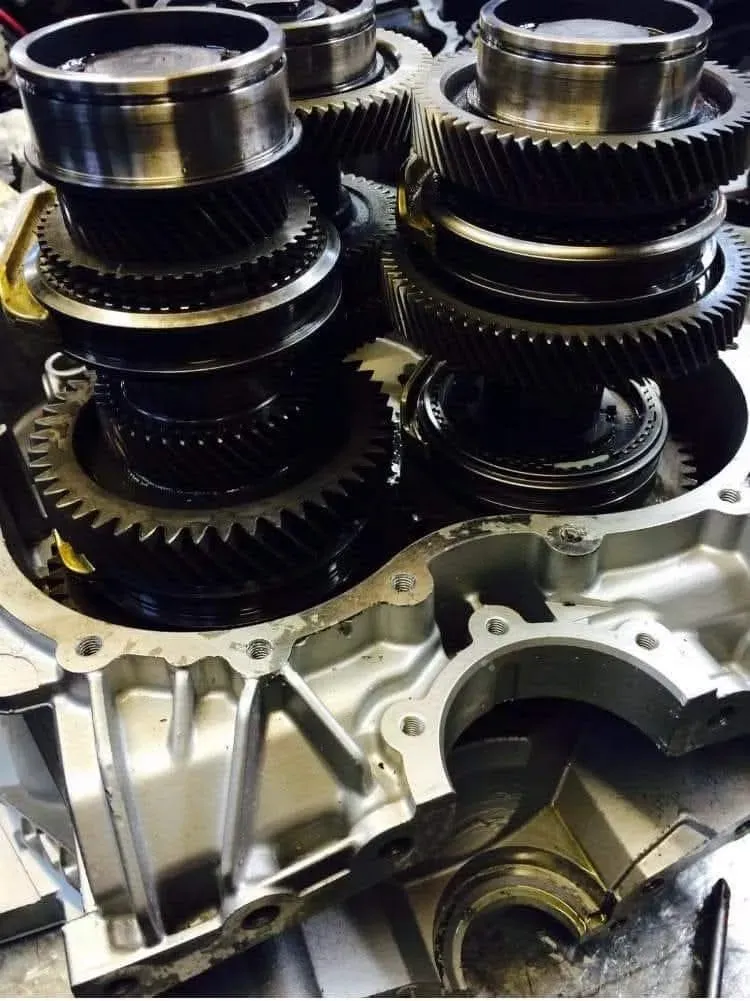 Transmission repairs image background image