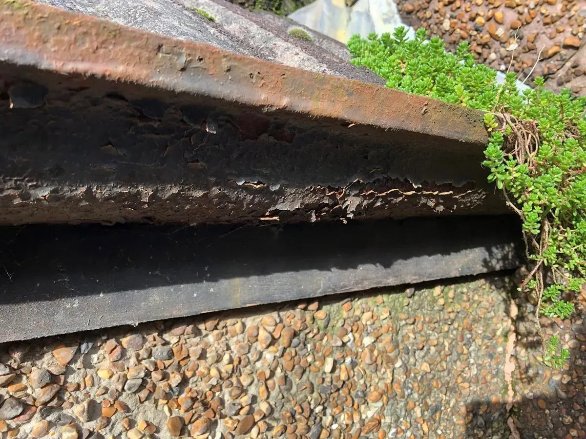 Gutter repairs image background image
