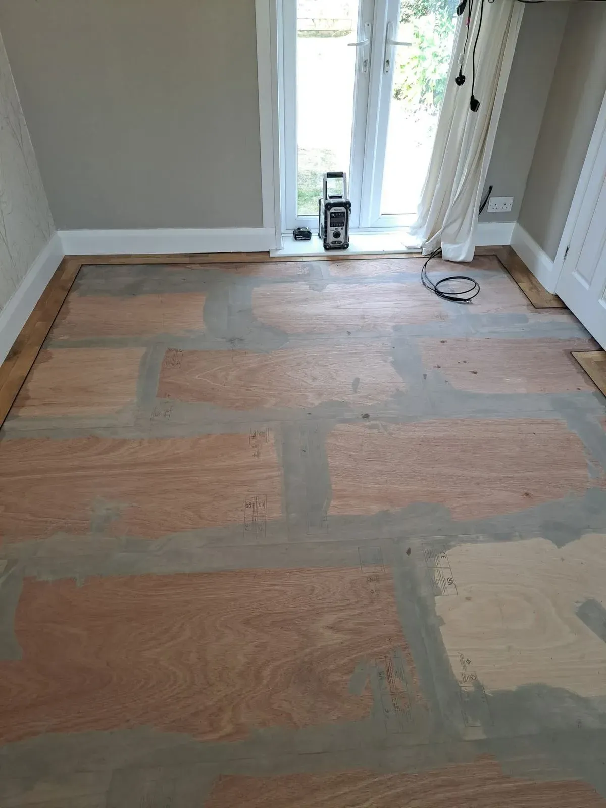 LVT (Alt Angle) in a kitchen setting in Fareham