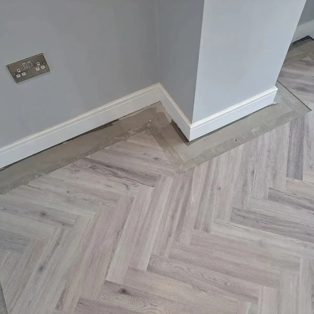 Before and after vinyl flooring transformation in a Winchester property