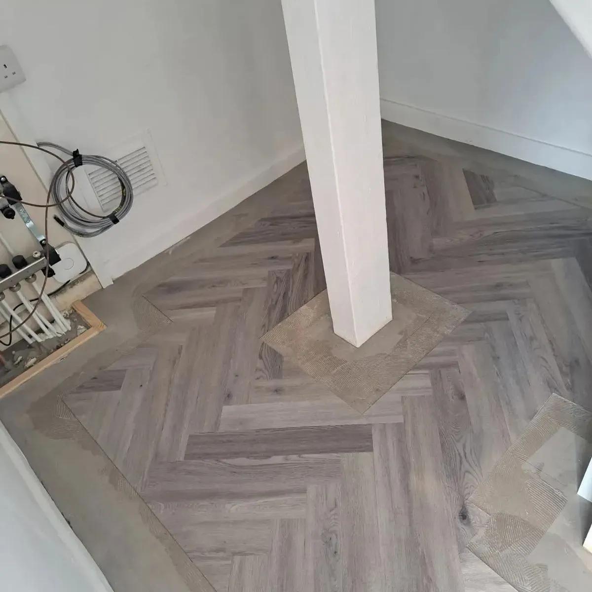 Happy customers with new flooring in Fareham
